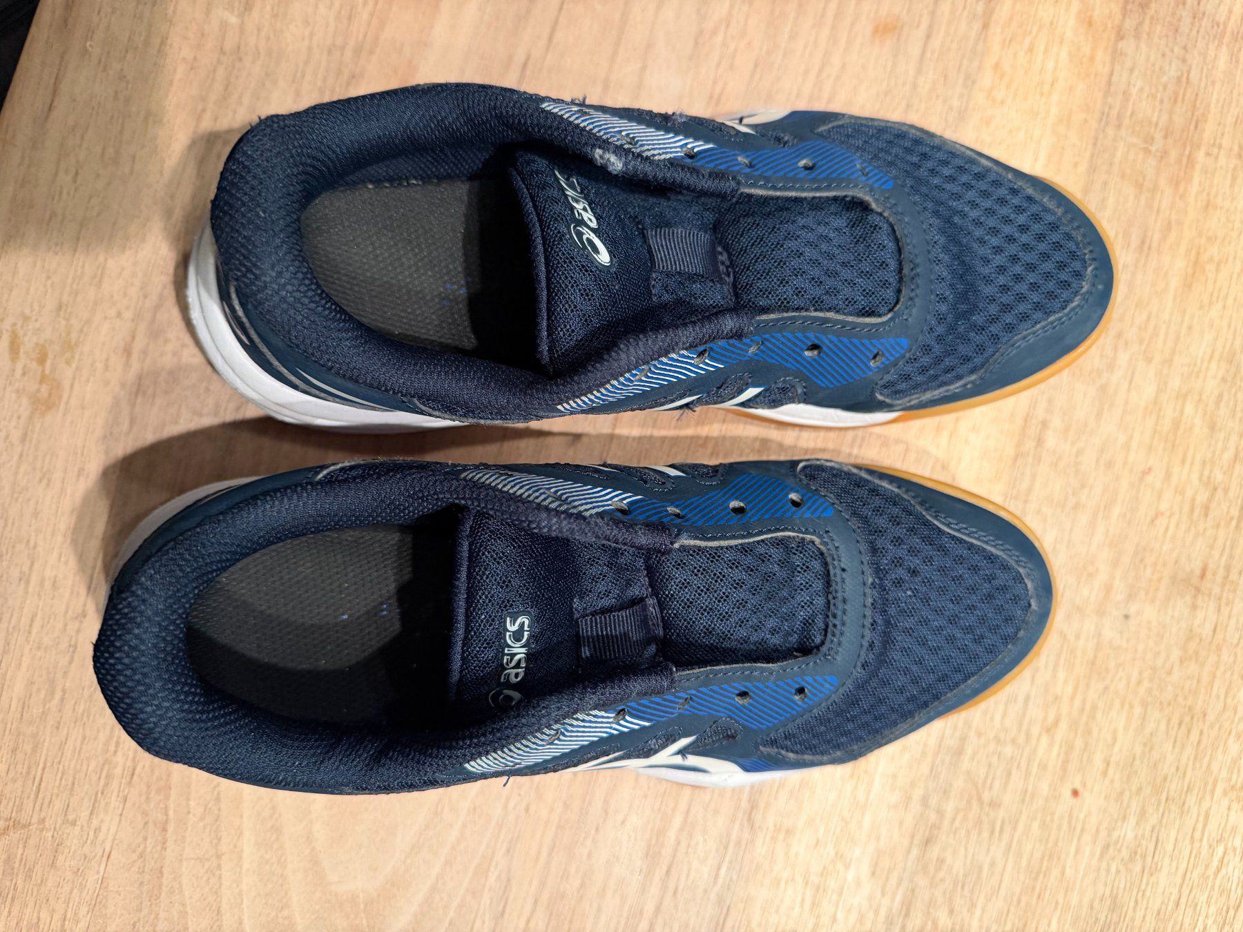Scarpe da uomo: Asics Hallenturnschuhe Gr 38 – Usato da Ottenbach venduto da sonnenstube01 2