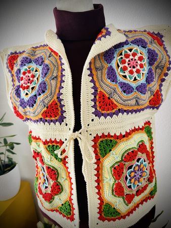 Handgestrickte Weste/Gilet