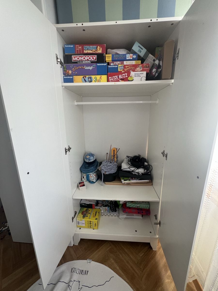 Armadi: Schrank – Usato da Landquart venduto da sum_lvl6 2