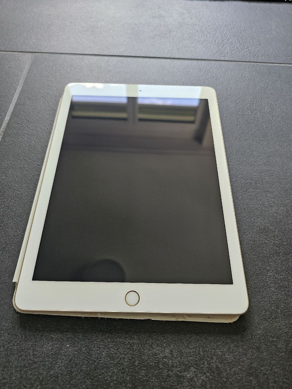 Apple Tablet PC: Apple iPad 5. Generation | 9.7" | 32GB | Gold – Gebraucht aus Grosswangen von GeorgeMaharis 6