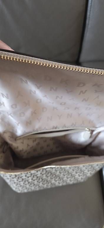 Zaini: DKNY Tagesrucksack  – Usato da Lengnau BE venduto da son_n6n8 1