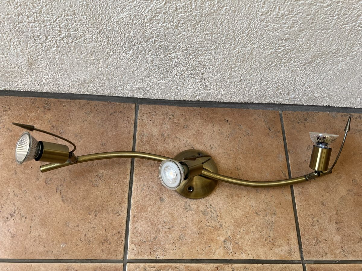 Lampadari & plafoniere: Lampe plafonnier 3spots orientables – Usato da Corcelles NE venduto da Yabo