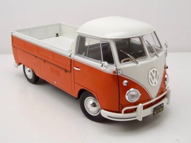 Volkswagen Modellini d'auto: VW T1 PRITSCHE MIT SURFBOARD IN 1:18 – Nuovo e nell'imballaggio originale da Erlenbach im Simmental venduto da Model_box 7