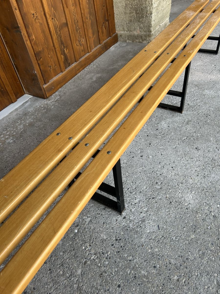 Bänke: Banc XXL en bois, – Gebraucht aus Thierrens von Bigla 3