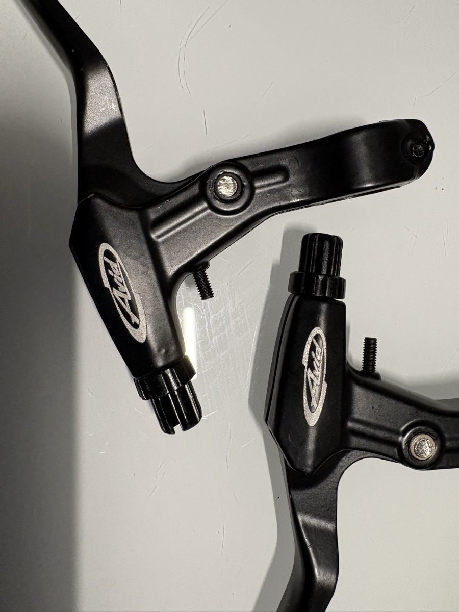 Avid Pezzi di ricambio: V-Brake Avid-Bremshebel – Usato da Giubiasco venduto da bulag 2