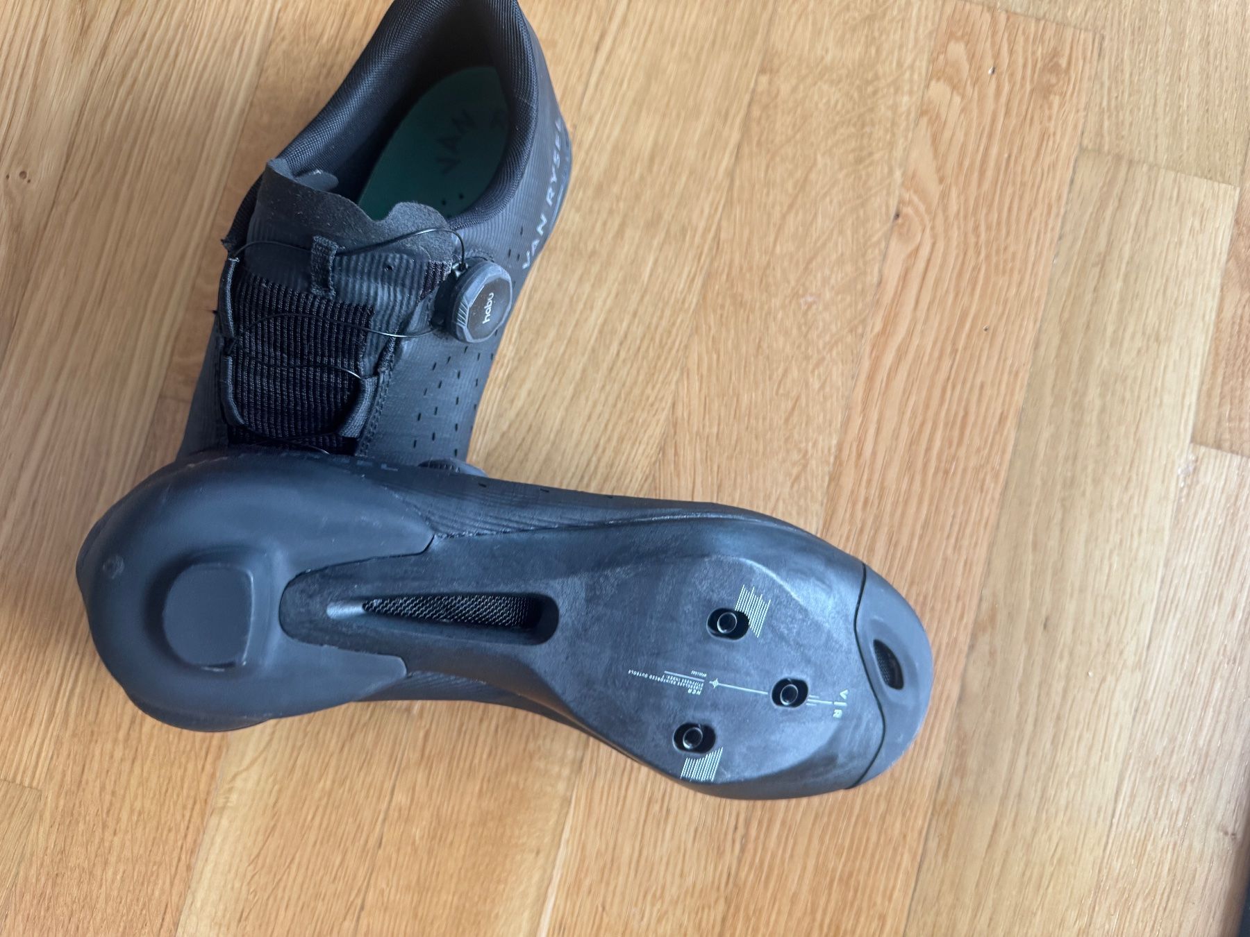 Van Rysel Chaussures hommes: Van Rysel EDR Rennveloschuhe schwarz – Neuf (Voir description) à Düdingen par lukas-gerber 3