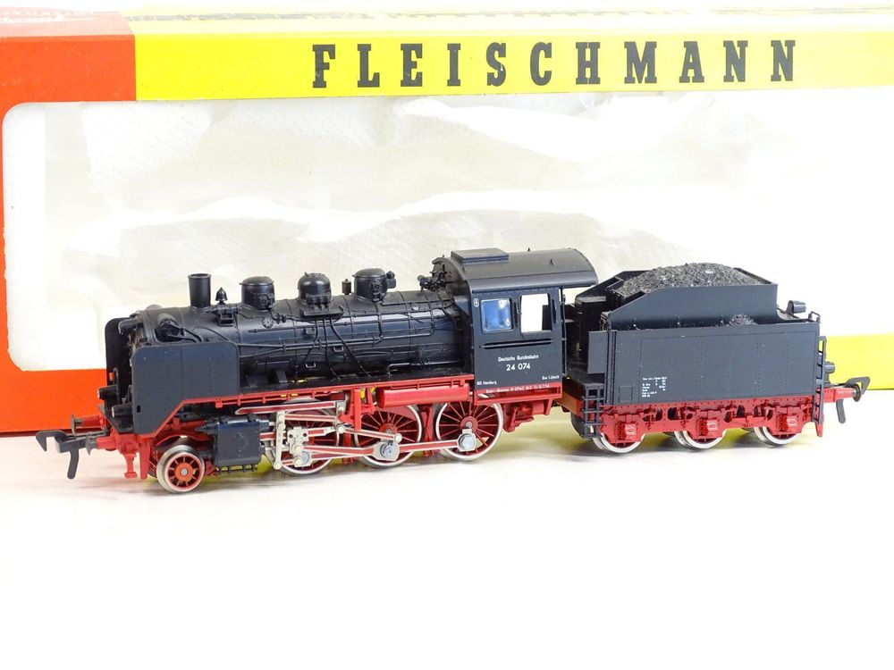 Locomotive Vapeur Fleischmann HO 4140 DB BR 24074, Analogique, éclairée