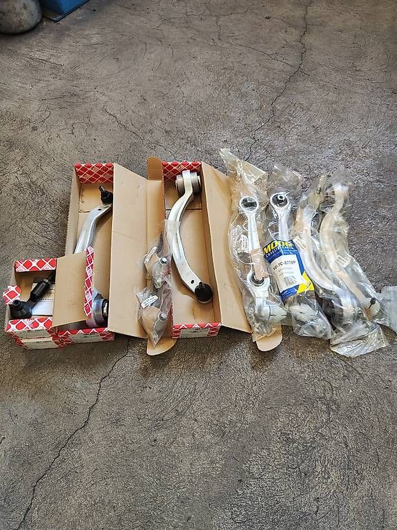 Tutti pezzi di ricambio auto: Diverse Querlenker uvm. VW AUDI Neu und OVP ab 1Fr. – Usato da Sirnach venduto da temi81