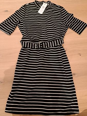 ONLY Kleid gestreift, Grösse L (mehr M), neu mit Etikett!