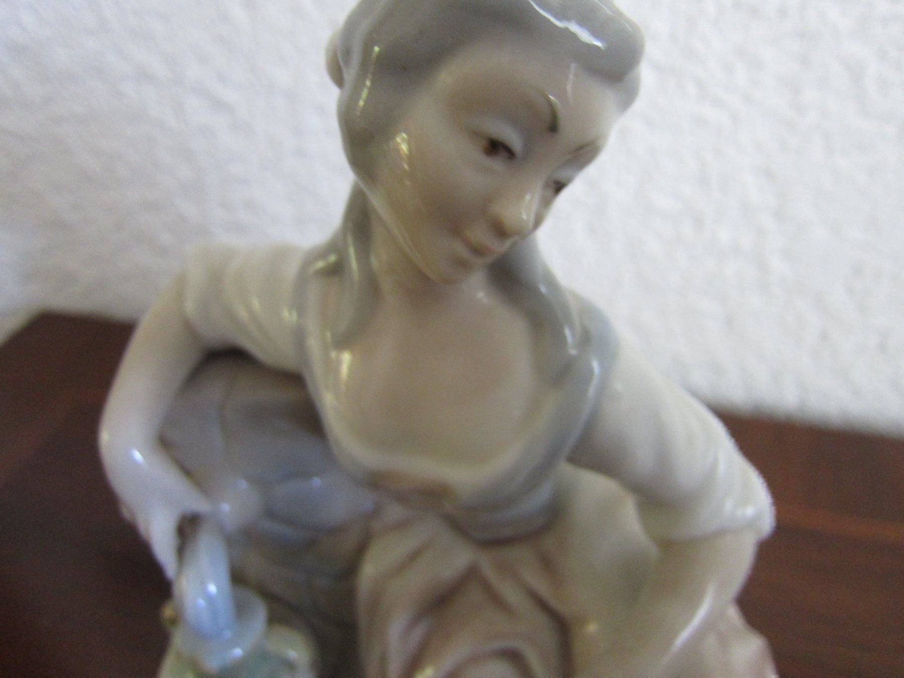 Figuren: Porzellan Figur – Gebraucht aus Laufen von woody9 1