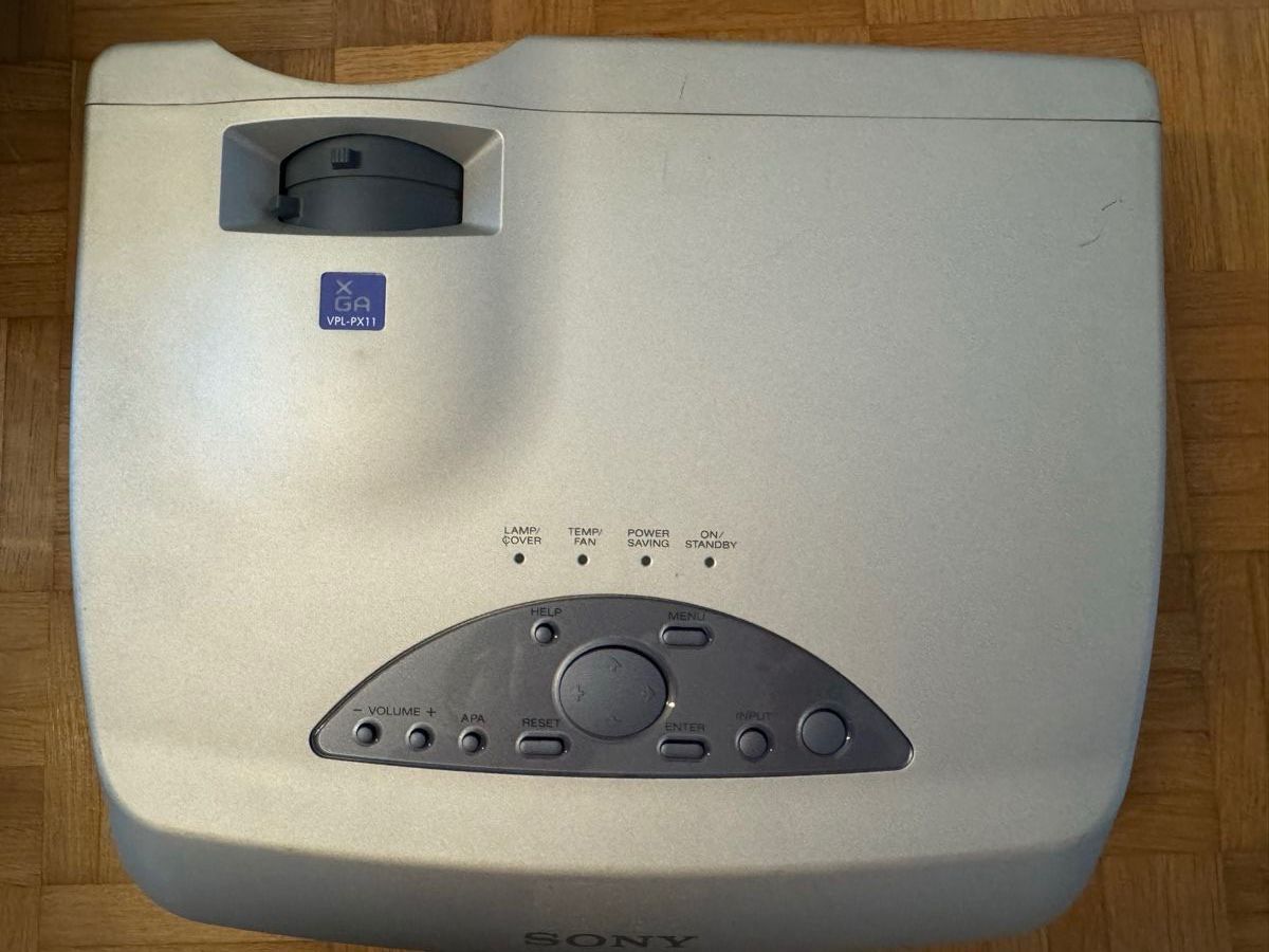 Sony Proiettori: Sony Beamer VPL-PX11 – Usato da Luzern venduto da MsArcal 4