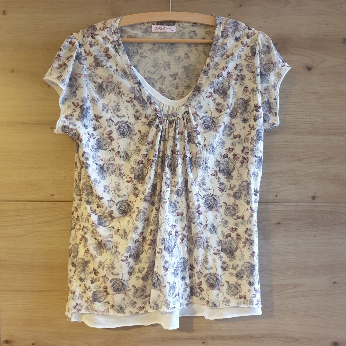 T-shirt: T-Shirt – Usato da Zofingen venduto da siana.m
