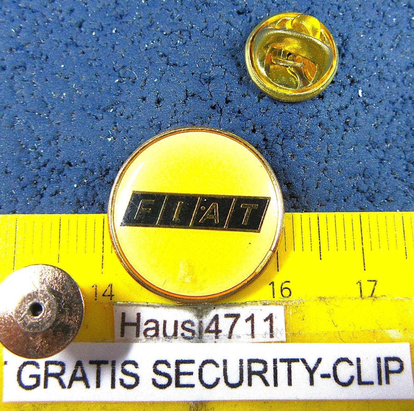 Fiat Placchette & Badge: FIAT AUTO LOGO PIN GLASIERT MIT SECURITY-CLIP – Usato da Ettingen venduto da Hausi4711