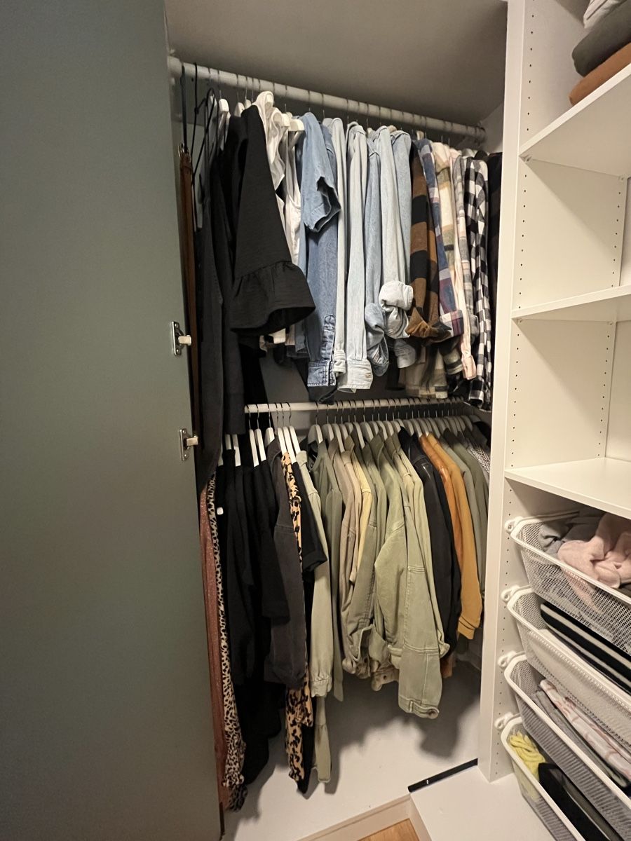 Ikea Armadi: IKEA PAX Eckschrank – Usato da Frauenfeld venduto da heyLani 4