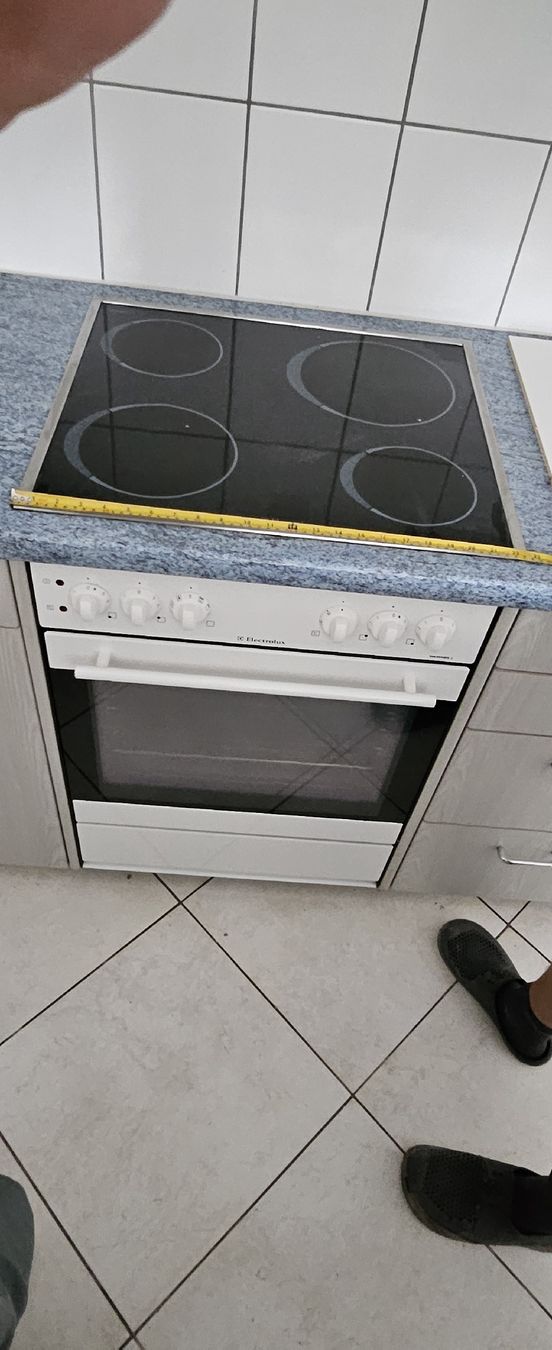 Electrolux Elettrodomestici da cucina: Herd mit Glaskeramikkochfeld und Backofen Weiss gebraucht – Usato da Wald ZH venduto da philm5