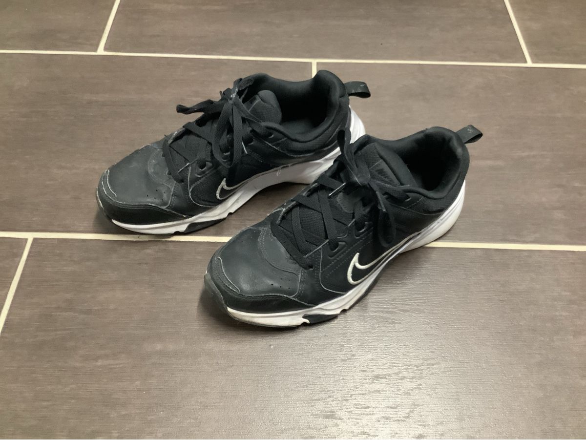 Nike Scarpe da uomo: Nike Sneakers Defy all Day Gr. 44 – Usato da Brugg AG venduto da Sweety_pie