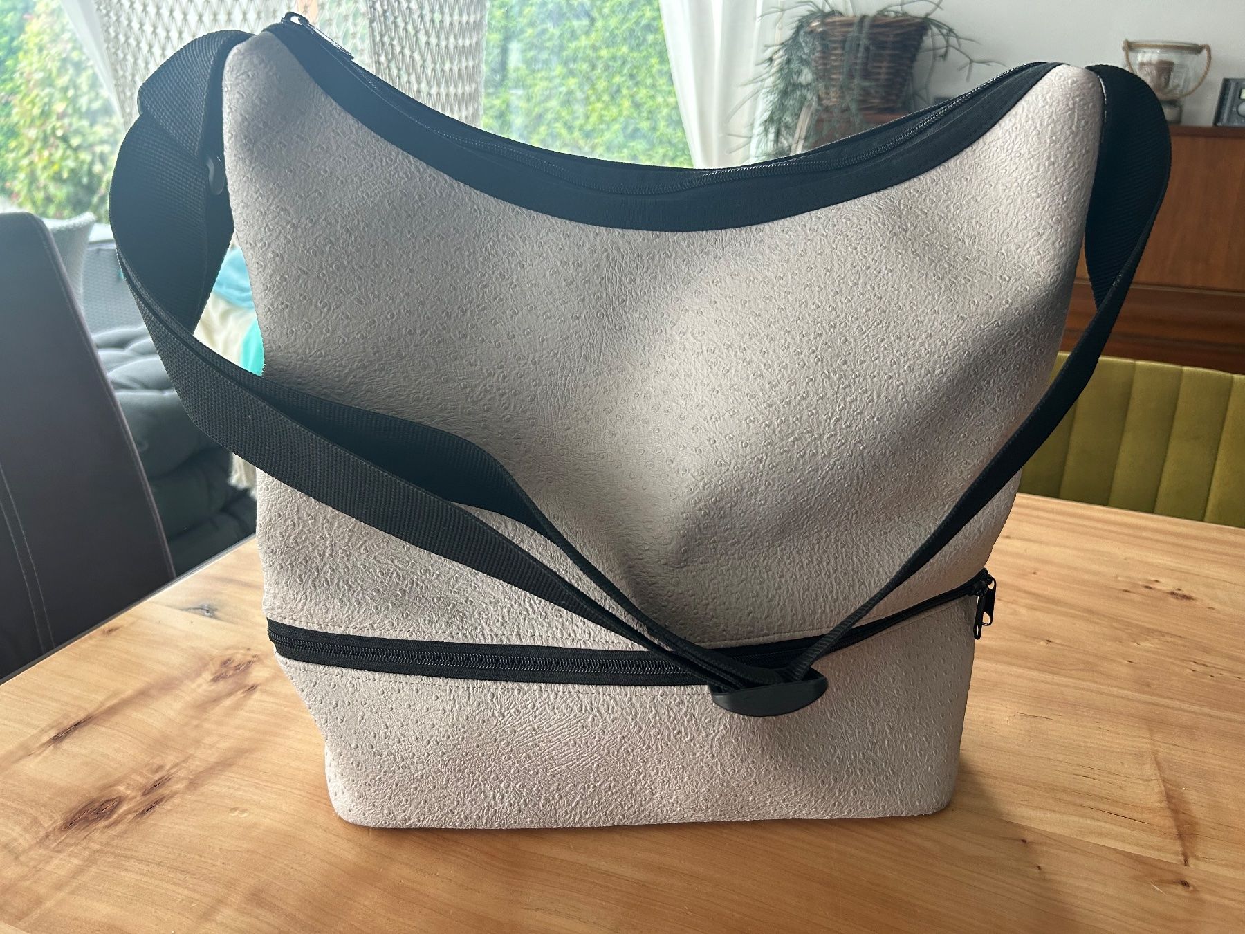 Taschen für Damen: Tasche Schultertasche beige Damen – Gebraucht aus Kaltbrunn von lagone1