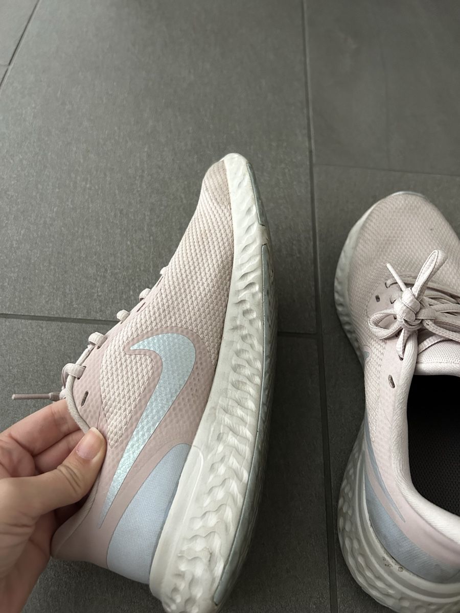 Nike Damenschuhe: Nike Sportschuhe 39 – Gebraucht aus Zürich von cos_b629 3