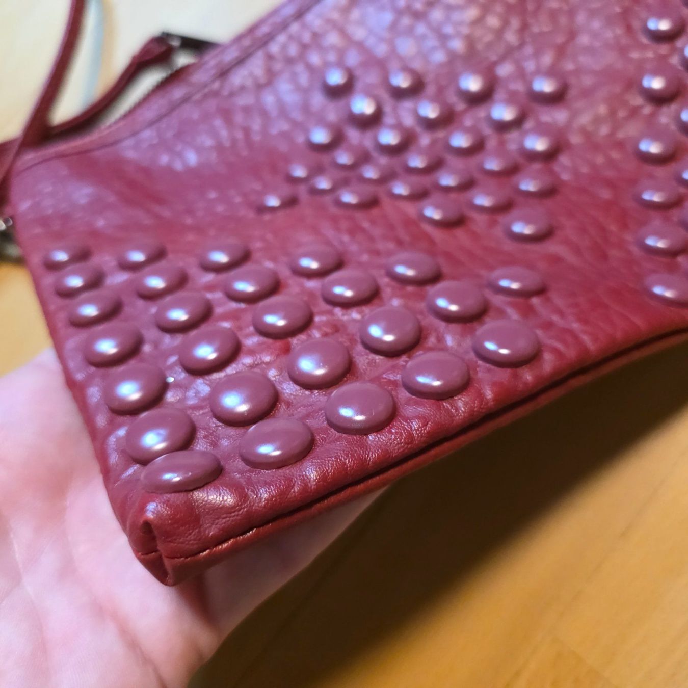 Borse da donna: Bershka rote Tasche mit Nieten – Usato da Wald ZH venduto da CapLux 1