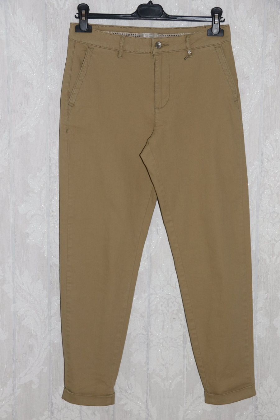 Nile Pantaloni: NILE lässige neue Hose eher Gr.M – Nuovo (secondo la descrizione) da Oberwil-Lieli venduto da Svetlana28 2