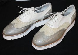 Lederschuhe / Sneaker