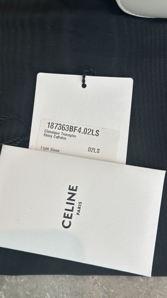 Celine Borse da donna: Celine triomphe bag – Nuovo (secondo la descrizione) da Paradiso venduto da Under_sun 2