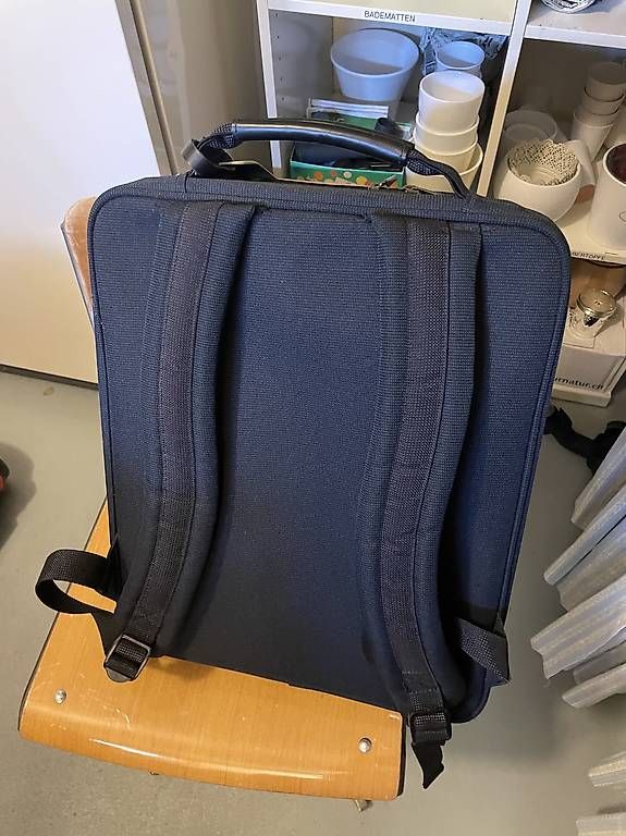 Cover & Protezioni schermo: Labtop Hülle  – Usato da Aeugst am Albis venduto da mia_7p89 1