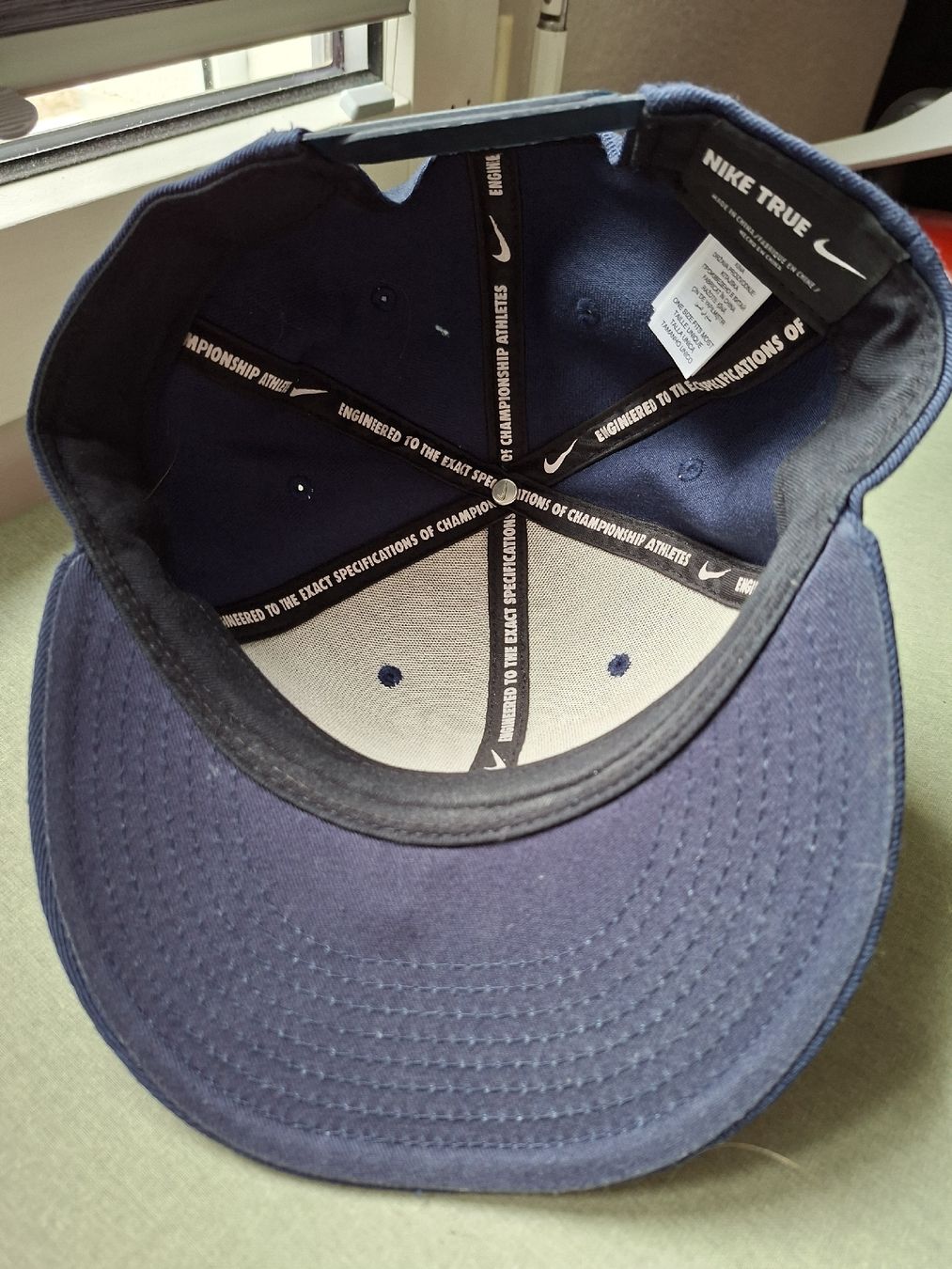 Nike Autres vêtements & accessoires: Nike Cape blau – D'occasion à Giswil par Buchs18 2