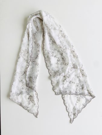 Schal im Vintage-Stil- weißer Stickerei150x45cm