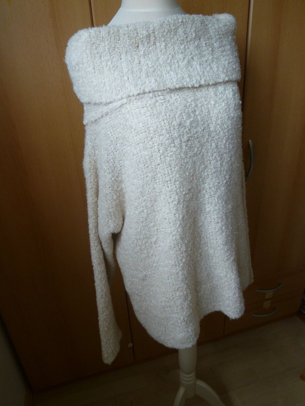 Maglioni & Felpe: MARCO DI RENZO  kuschliger Pullover ca. S/M Bouclé beige – Usato da Dättlikon venduto da Mamakuga 9
