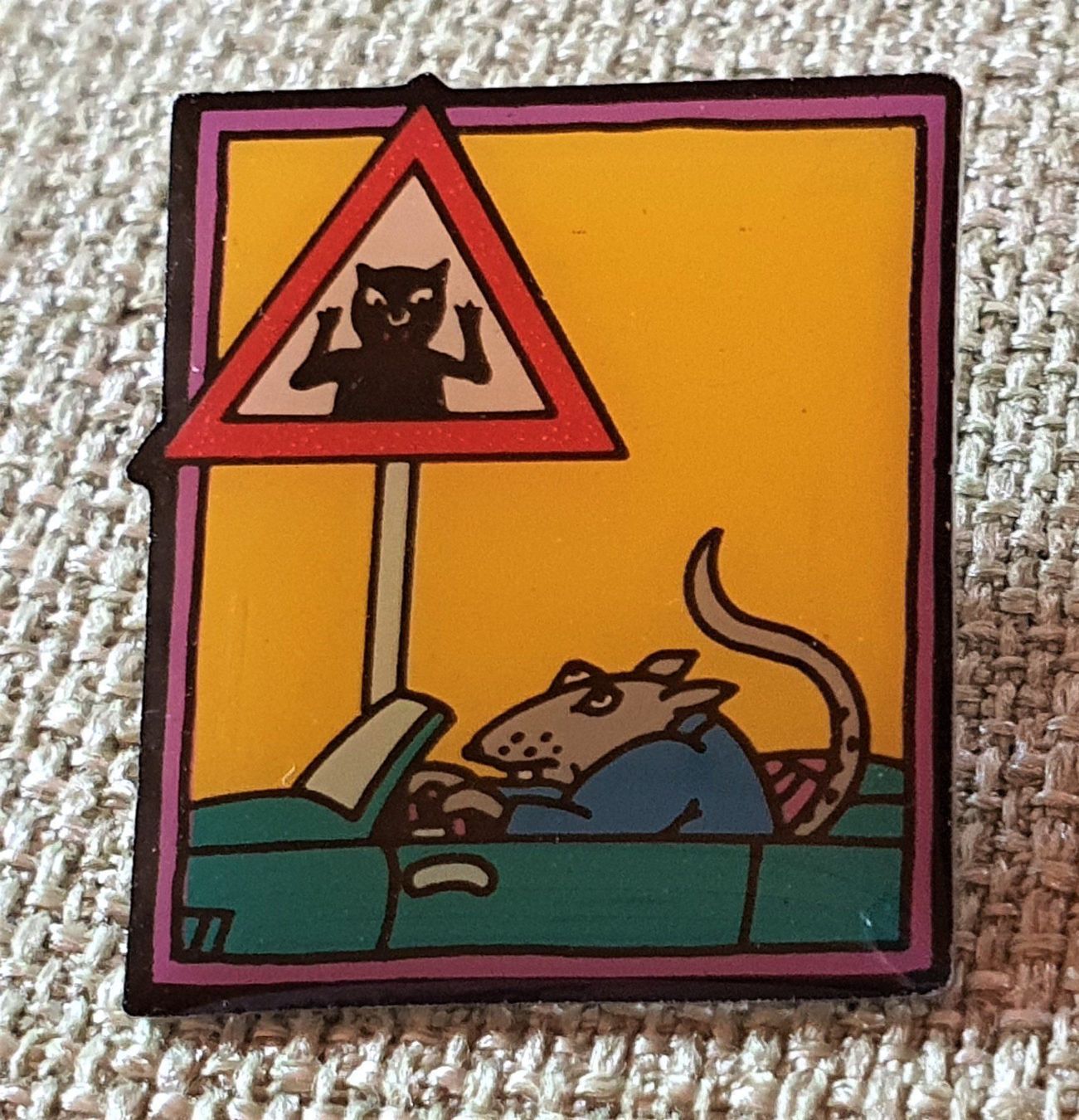 Plaquettes & Badges: E272 - Maus in Auto Schild Achtung Katze – D'occasion à Reinach BL par Boston-Verkauf