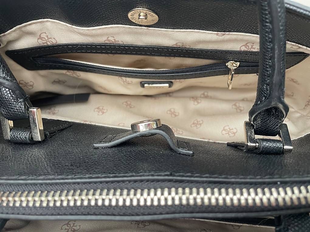 Taschen für Damen: Neue Handtasche von GUESS – Gebraucht aus itingen von Elfie0 2