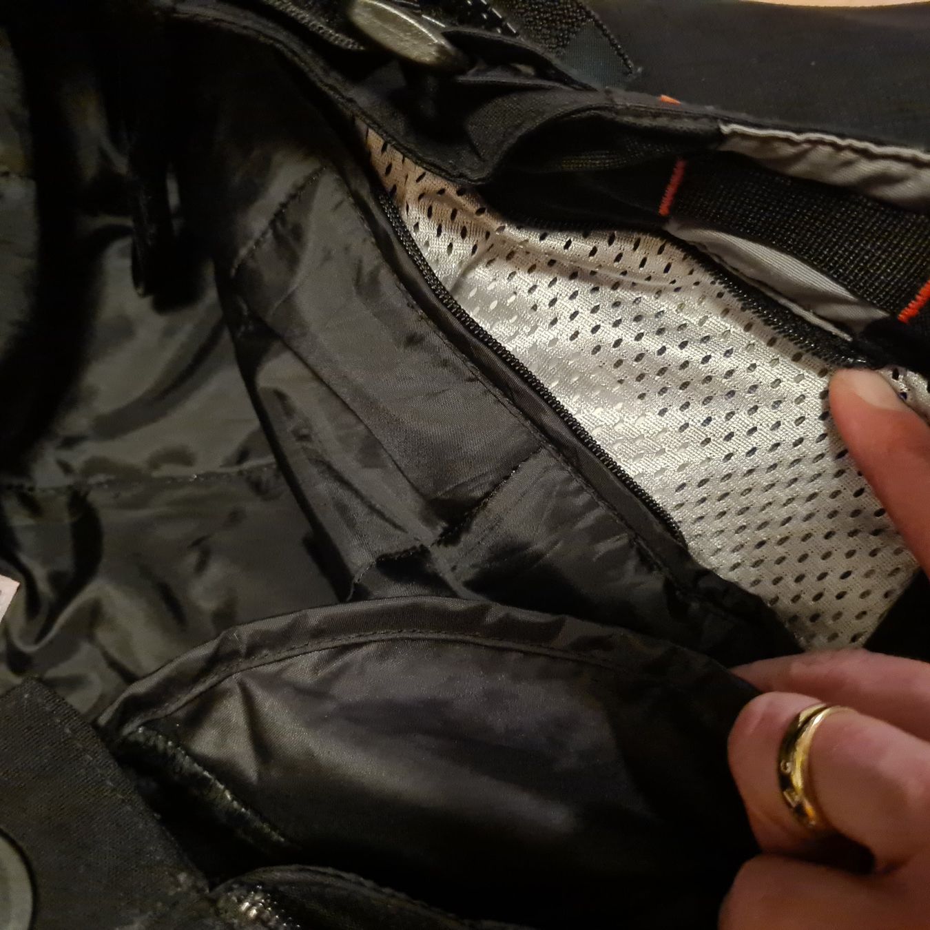 Pantaloni: Gore-Tex Motorradhose Dane mit Innenfutter – Usato da Oberlunkhofen venduto da Kupferhexe 4