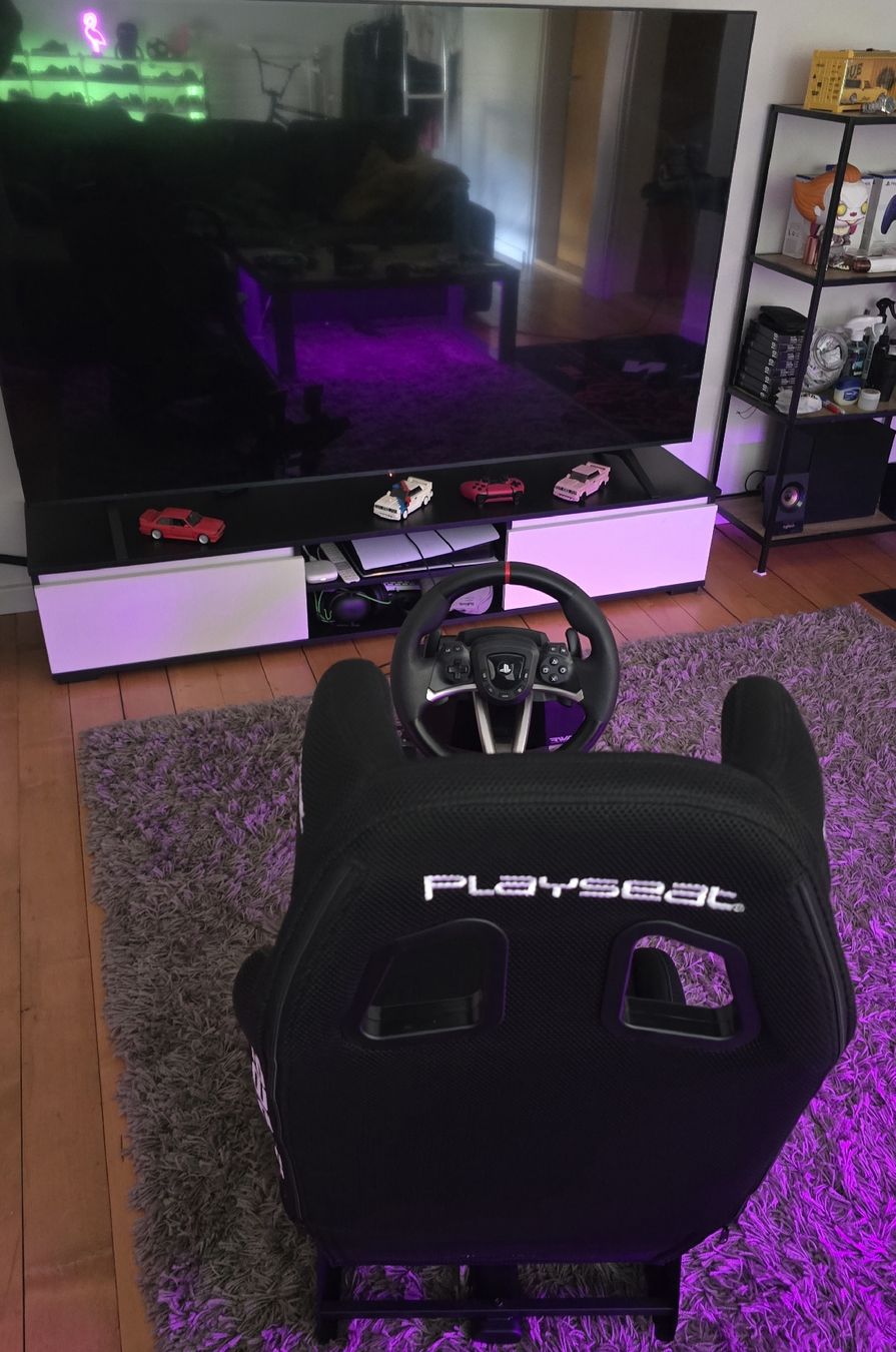 Playseat Sedie: Playseat Evolution Pro Sim Racing Cockpit – NEU – Nuovo (secondo la descrizione) da Wangs venduto da Restposten.Garage 6