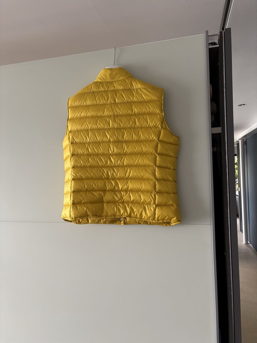 Moncler Gilets & Westen: Neu! Moncler Weste Liane – Neu (gemäss Beschreibung) aus Biel/Bienne von Eiskristall08 9