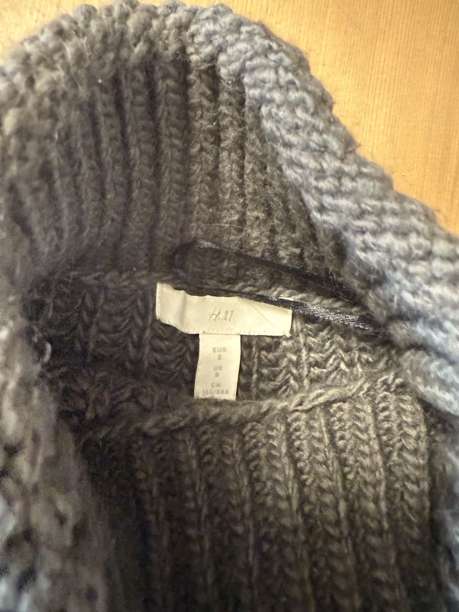 H&M Maglioni & Felpe: dicker Strickpullover von H&M – Usato da Huttwil venduto da mandala123 3