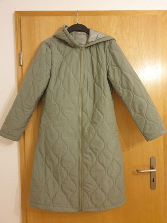 Manteau matelassé, M, vert olive,100%polyester,très bon état