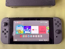 Nintendo Switch Set + 2 Spiele + Controller & Schutzhülle