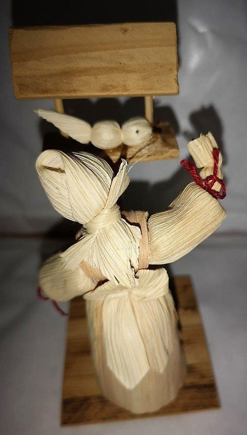 Statuette: Maisblatt Frau beim Vögelfüttern – Nuovo (secondo la descrizione) da Lutzenberg venduto da Pinschi01 3