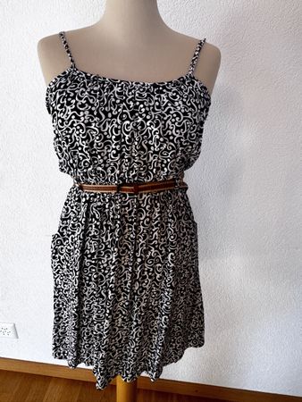Sommerkleid / Kleid / Trägerkleid / Grösse S