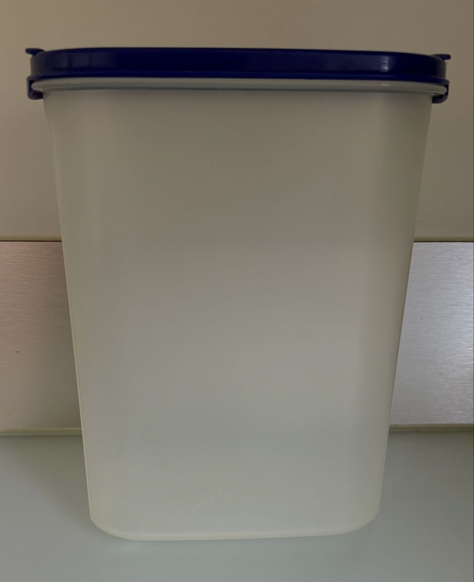 Contenitori & Simili: Tupperware Vorratsdose 2.3 l blau – Usato da Niederhasli venduto da Erwied
