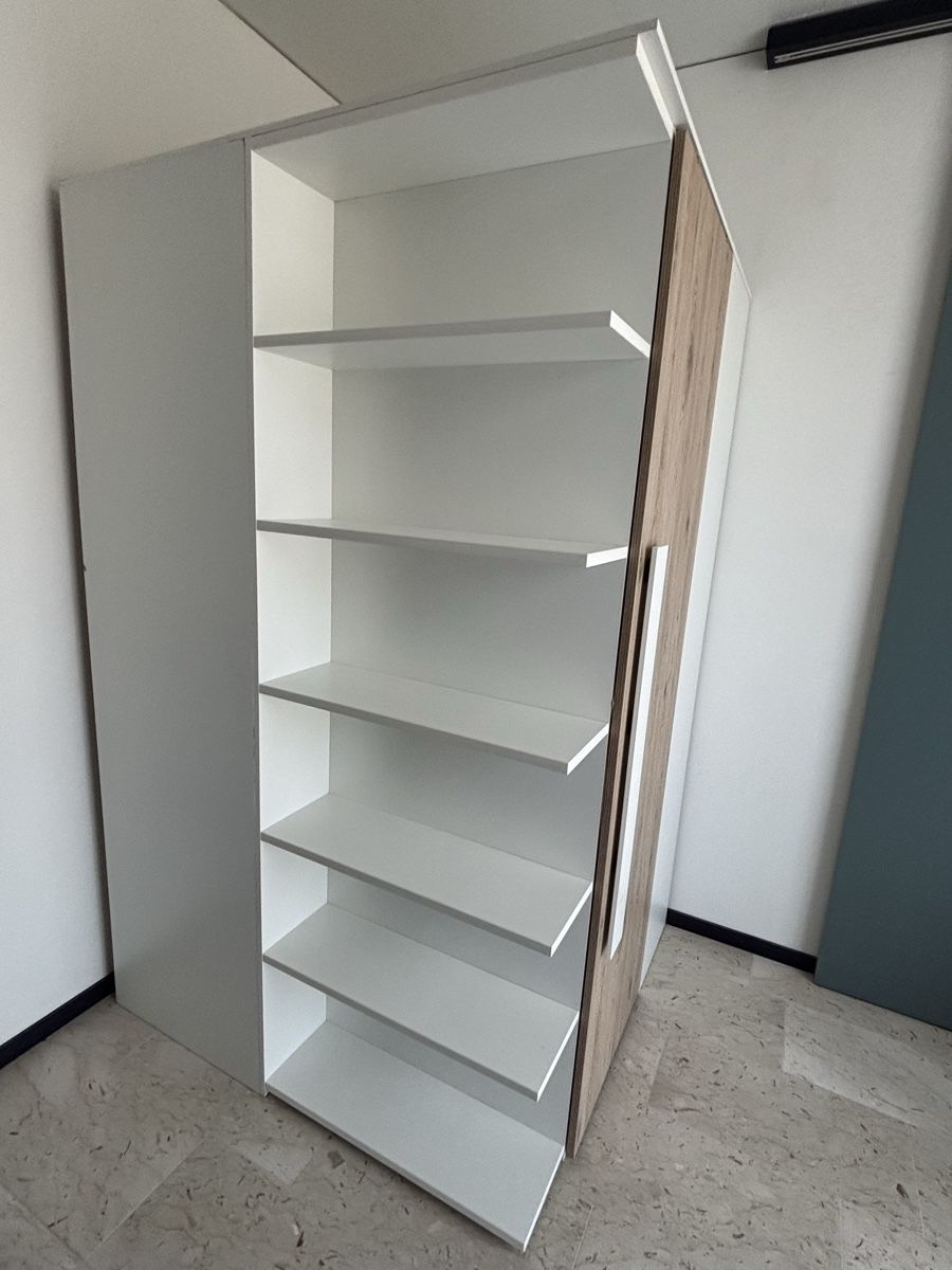 Schränke: Schrank – Gebraucht aus Kloten von NicosK01 2