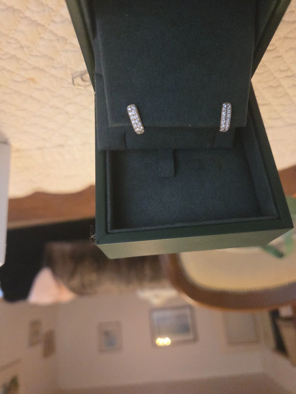 Loewe Ohrringe & -stecker: LOEV créoles or et brillants – Neu und originalverpackt aus Genève von canin04 2