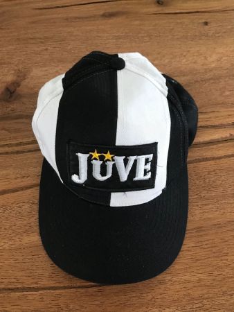 Mütze „JUVE  2 Sterne ** „ neu
