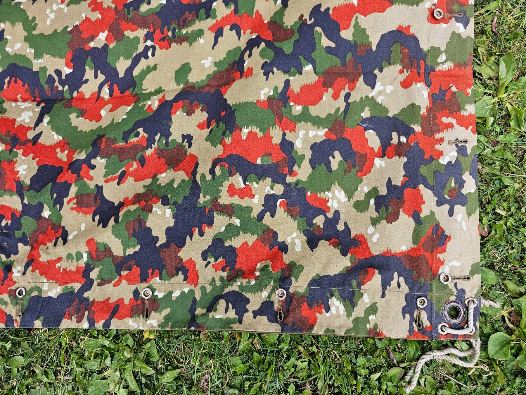 Altro per Esercito: Original Schweizer Armee Zeltblache (Zelttuch 64) – Usato da Salgesch venduto da simplytreasured 2