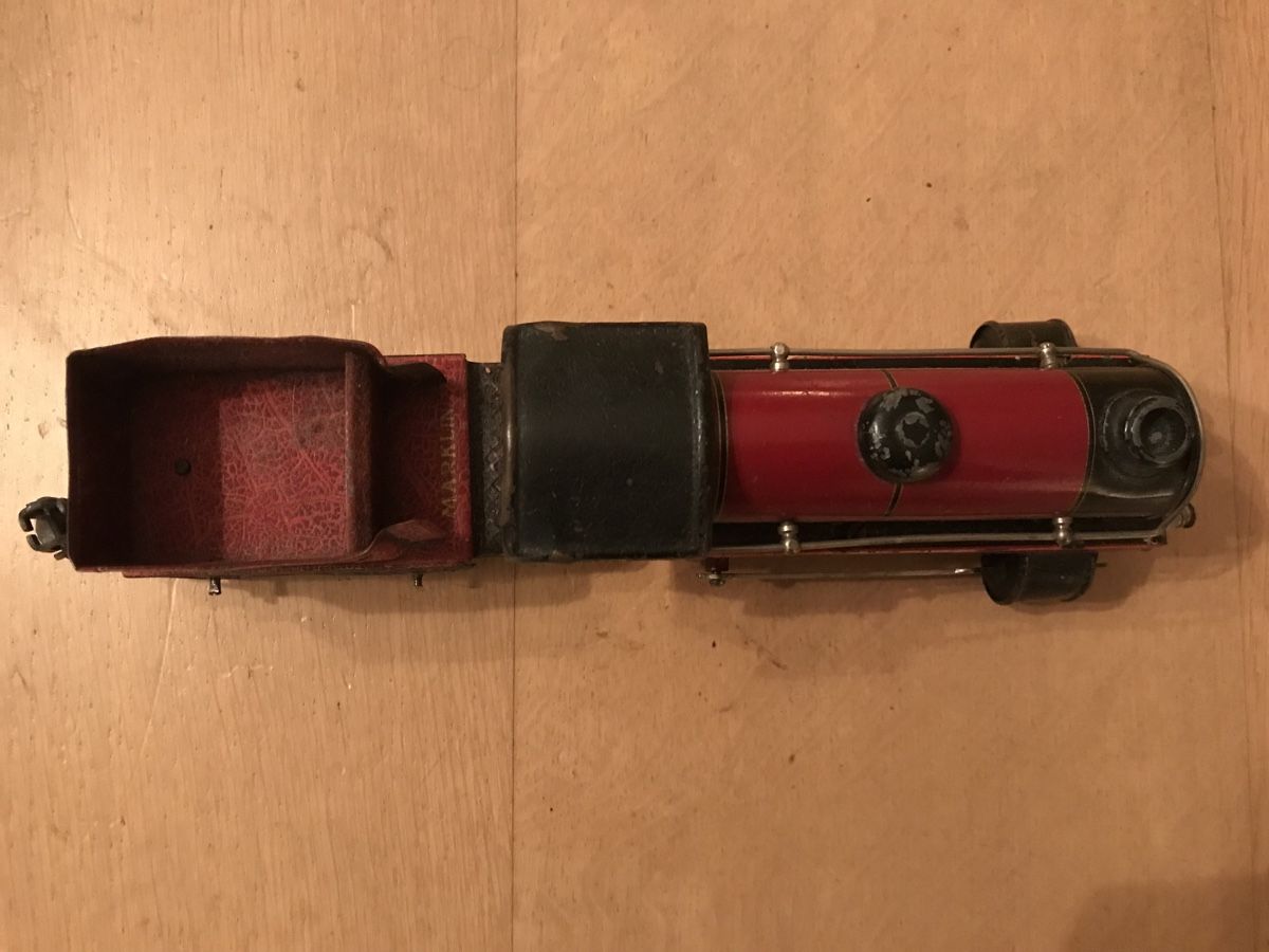 Märklin Modelleisenbahnen: Märklin Dampflok Uhrwerk Spur 0 – Gebraucht aus Zürich von Kiron 2