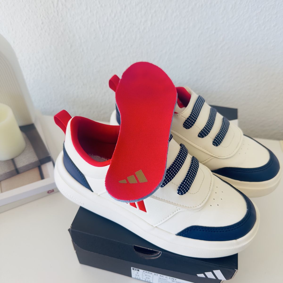 Adidas Scarpe per ragazzi: Adidas Sneaker, Kinder Schuhe, Neu, Gr. 35 – Nuovo e nell'imballaggio originale da Meggen venduto da AuDa17 5