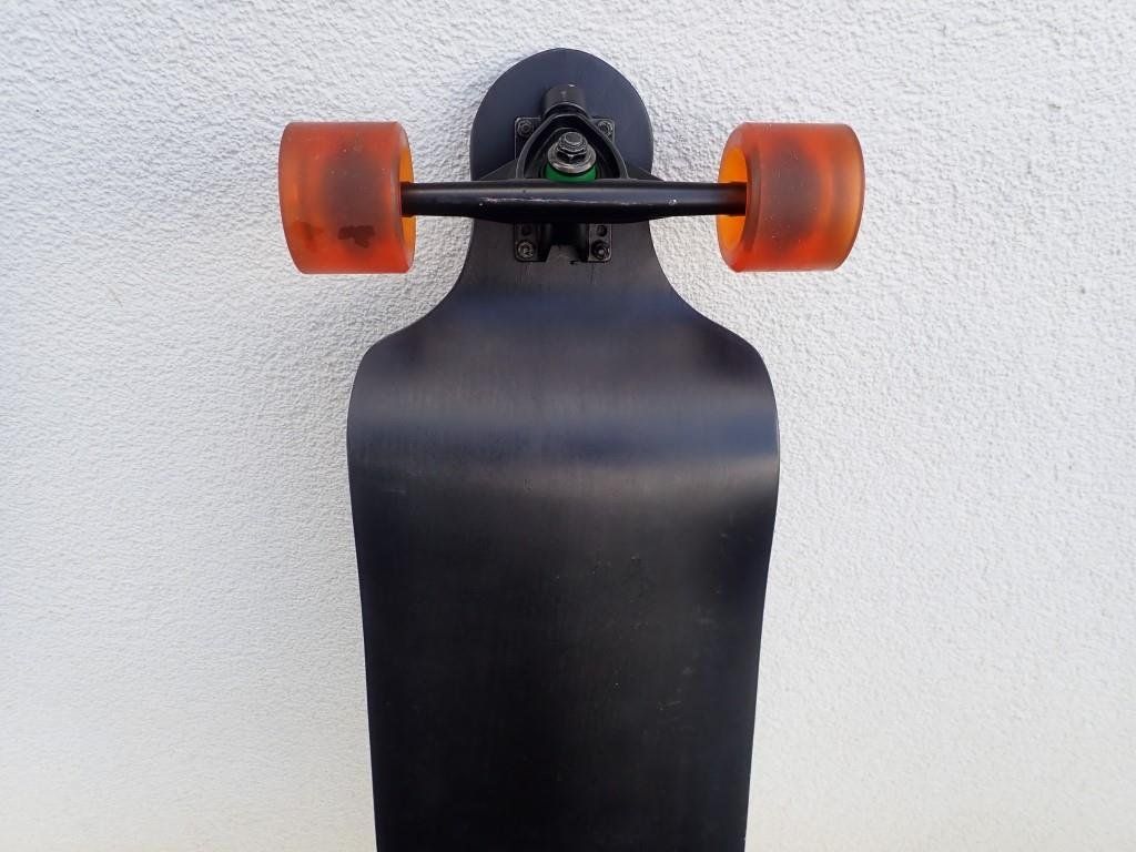 Skateboards: Longboard KTS 01 Black mit orangen Rollen – Usato da Galgenen venduto da Marc98 7