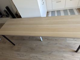 Schreibtisch von Ikea