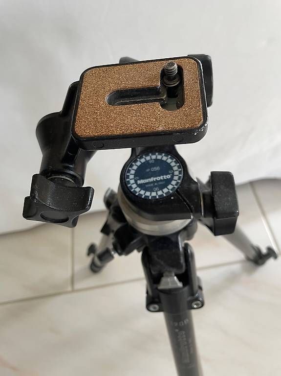 Stative & Köpfe: Manfrotto Modell 190B – Gebraucht aus Weiach von Jippiich 1